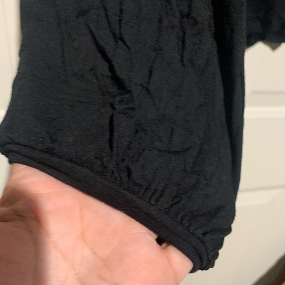 American Eagle Women’s XL Black Long Sleeve Blouse with Rose Appliqué, NWOT - Picture 4 of 5